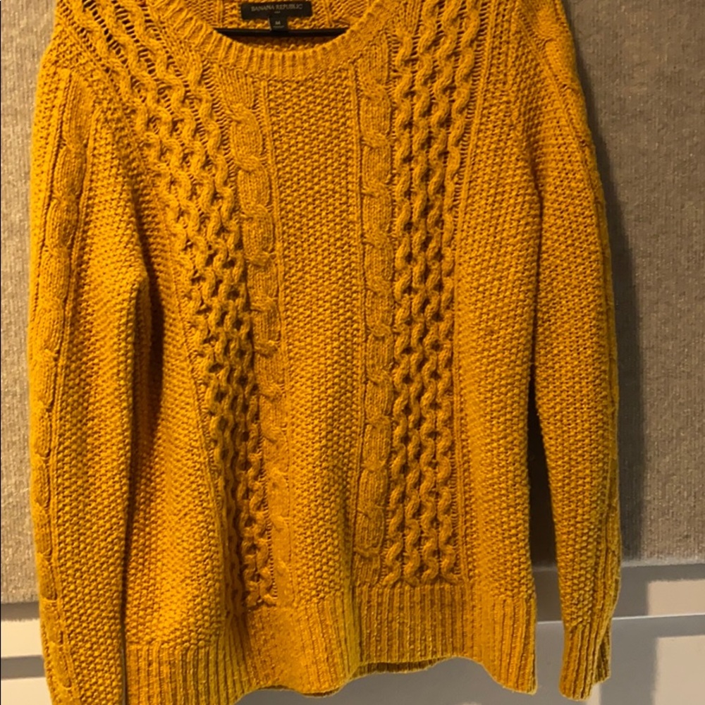 Banana republic mustard yellow not sweater